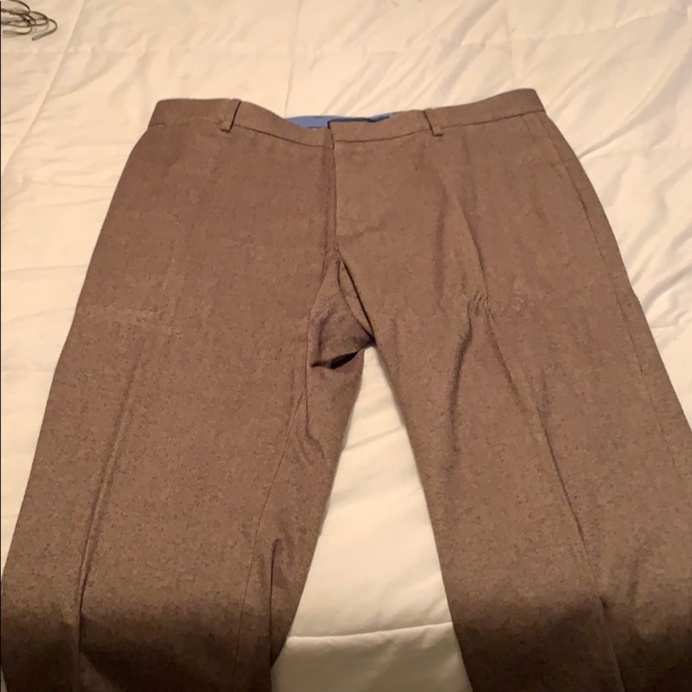Banana Republic 36 x 30 Classic Fit chinos